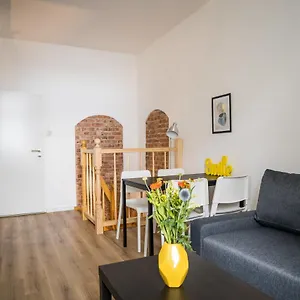 Spacious In Mitte For 6 Apartment